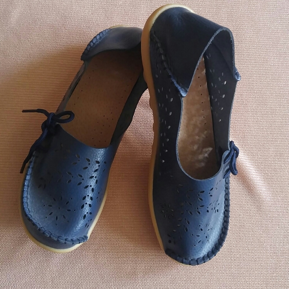 Shoes - Picture 7 of 7